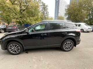 2017 Toyota RAV4 IV (XA40) Рестайлинг, чёрный, 2100000 рублей, вид 3