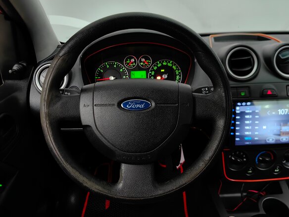 2007 Ford Fiesta Mk5, красный, 261000 рублей - вид 10