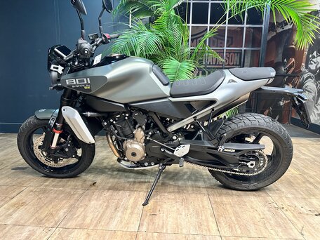 2026 Husqvarna Svartpilen 801, серый, 1250000 рублей, вид 5