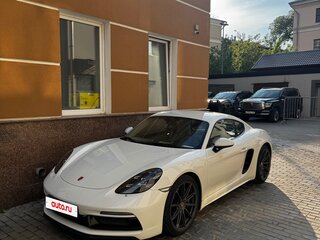 2018 Porsche Cayman III 718 (982), белый, 6050000 рублей, вид 4