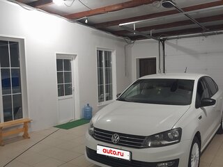 2017 Volkswagen Polo V Рестайлинг, белый, 1250000 рублей, вид 3