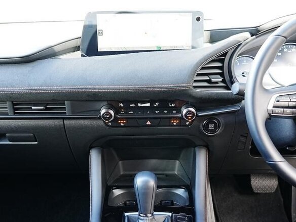 2022 Mazda 3 IV (BP), белый, 1300600 рублей - вид 4