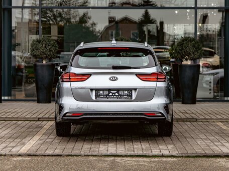 2021 Kia Ceed III, серый, 1675000 рублей, вид 5