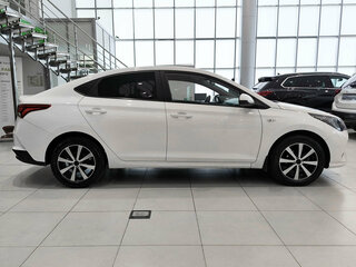 2021 Hyundai Solaris II Рестайлинг, белый, 990000 рублей, вид 4