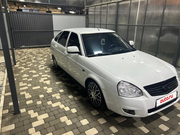 2011 Lada (ВАЗ) Priora I, белый, 430000 рублей - вид 2