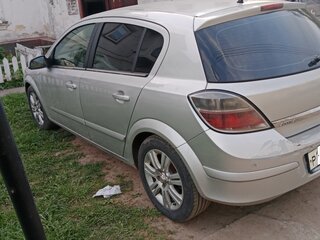 2007 Opel Astra H Рестайлинг, серебристый, 325000 рублей, вид 3