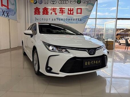 2022 Toyota Corolla Axio XI (E160, E170) Рестайлинг 2, белый, 957000 рублей, вид 3
