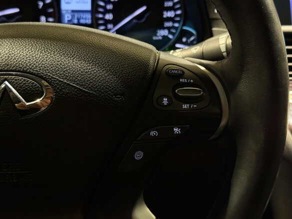 2011 Infiniti M37 IV, белый, 1400000 рублей - вид 22
