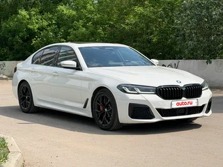 2021 BMW 5 серии 530i xDrive VII (G30/G31/G38) Рестайлинг, белый, 4650000 рублей, вид 5