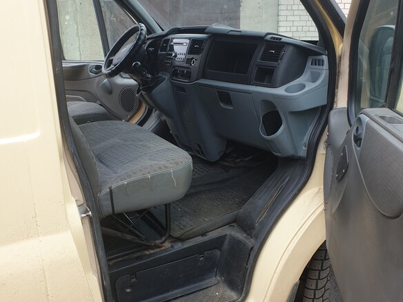 2011 Ford Transit, бежевый, 840000 рублей - вид 10