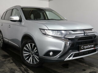 2019 Mitsubishi Outlander III Рестайлинг 3, серебристый, 1699000 рублей, вид 1
