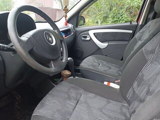 2011 Renault Sandero I, красный, 500000 рублей, вид 5