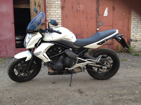 2011 Kawasaki ER-6N, белый, 380000 рублей, вид 2