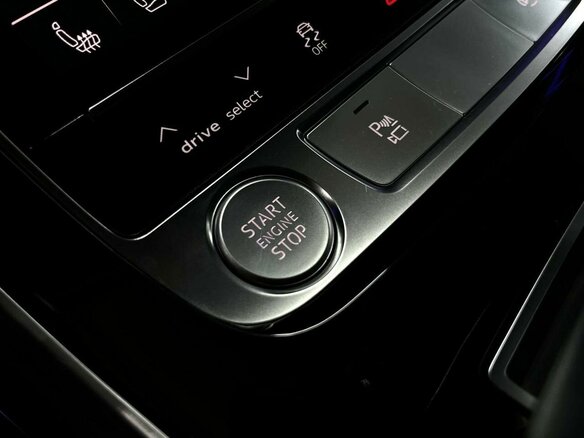 2019 Audi Q8 55 TFSI I (4M), серебристый - вид 22