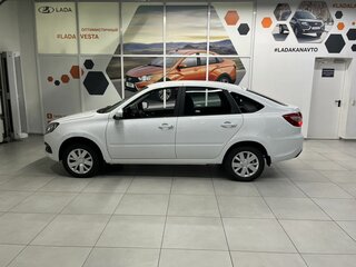 2026 Lada (ВАЗ) Granta I Рестайлинг, белый, 1135000 рублей, вид 3