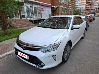 2016 Toyota Camry VII (XV50) Рестайлинг, белый, 2030000 рублей, вид 1