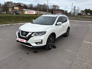 2019 Nissan X-Trail III Рестайлинг, белый, 2400000 рублей, вид 3