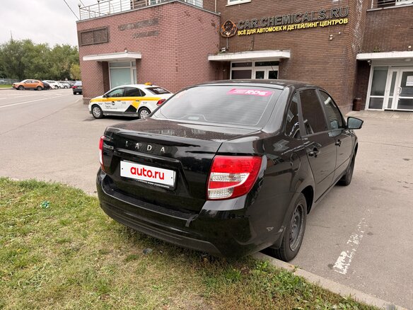 2024 Lada (ВАЗ) Granta I Рестайлинг, чёрный, 750000 рублей - вид 2