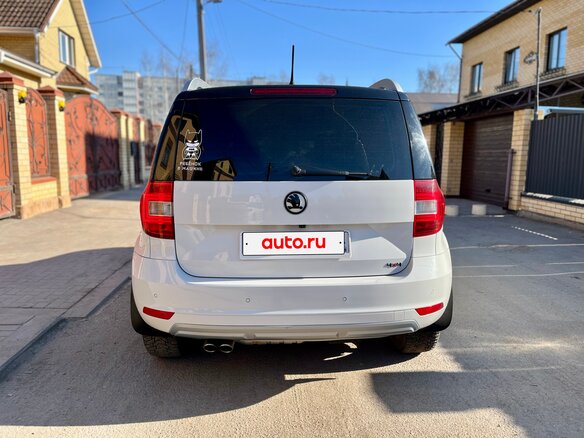 2015 Skoda Yeti I Рестайлинг, белый, 1350000 рублей - вид 6