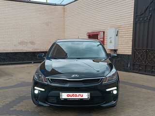 2018 Kia Rio IV, чёрный, 1299000 рублей, вид 3