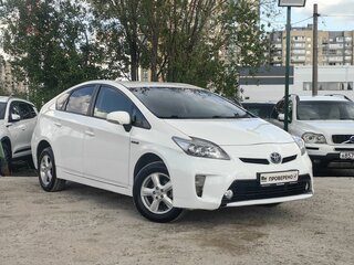2012 Toyota Prius PHV ZVW35 III Рестайлинг (XW30), белый, 929000 рублей, вид 3