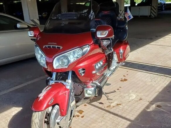 2009 Honda GL 1800 Gold Wing, красный, 1350000 рублей - вид 1