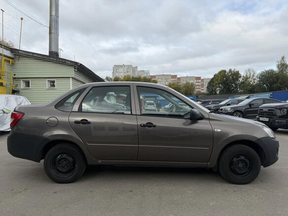 2018 Lada (ВАЗ) Granta I, коричневый, 470000 рублей - вид 3
