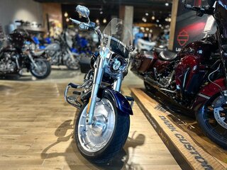 2018 Harley-Davidson Fat Boy, синий, 2400000 рублей, вид 5
