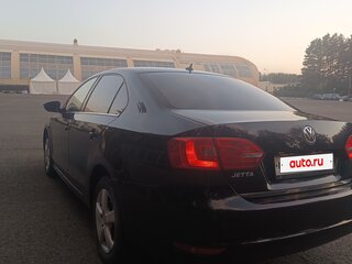 2012 Volkswagen Jetta VI, чёрный, 990000 рублей, вид 4