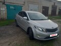 2013 Kia Rio III, серебристый, 450000 рублей - вид 2