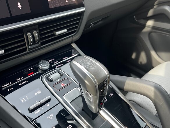 2021 Porsche Cayenne III, серый, 5800000 рублей - вид 26