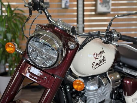2026 Royal Enfield Classic 650, пурпурный, 703000 рублей, вид 2
