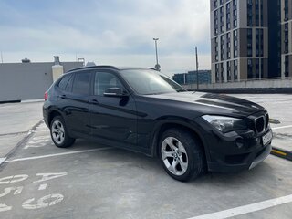 2013 BMW X1 18i I (E84) Рестайлинг, чёрный, 1300000 рублей, вид 3
