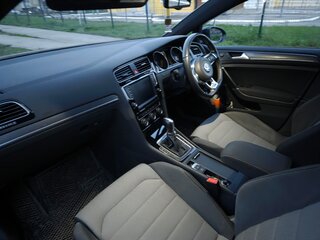 2015 Volkswagen Golf VII, чёрный, 1190000 рублей, вид 5