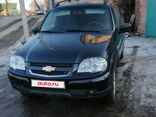 2013 Chevrolet Niva I Рестайлинг, чёрный, 748000 рублей, вид 2