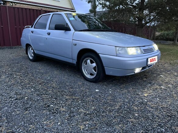 2004 Lada (ВАЗ) 2110, серебристый, 330000 рублей - вид 2