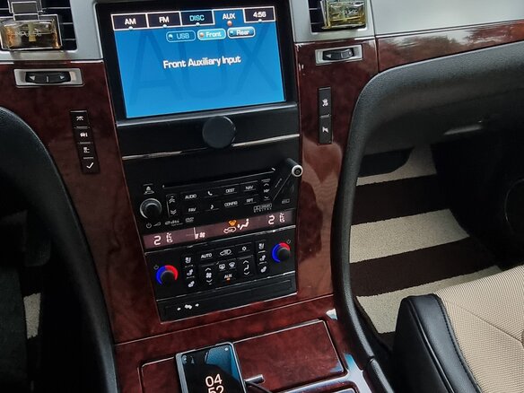 2011 Cadillac Escalade III, чёрный, 2400000 рублей - вид 24