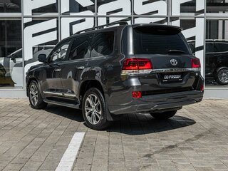 2016 Toyota Land Cruiser 200 Series Рестайлинг 2, серый, 5370000 рублей, вид 2