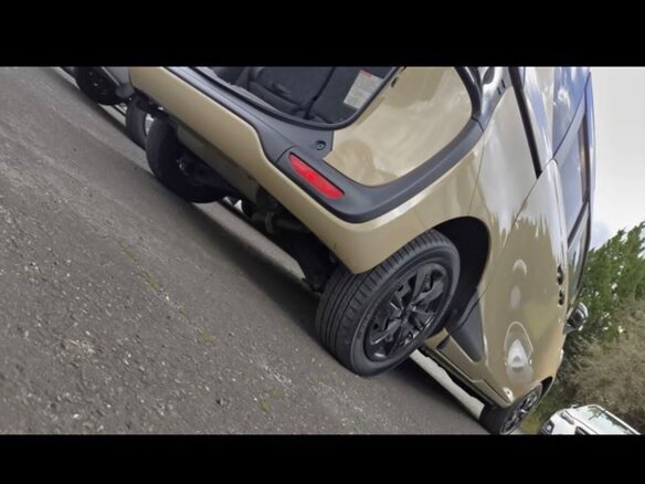 2020 Toyota Sienta II Рестайлинг, бежевый, 1500000 рублей - вид 36