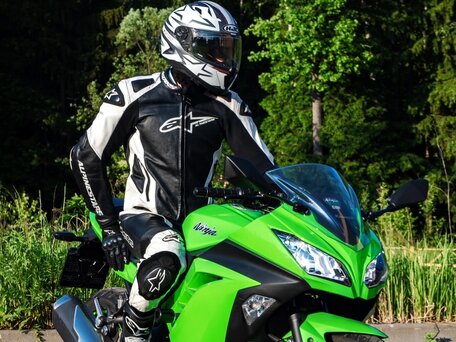 2014 Kawasaki Ninja 300, зелёный, 420000 рублей, вид 2