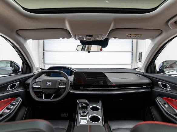 2024 Changan UNI-S I, серый, 2959900 рублей - вид 5