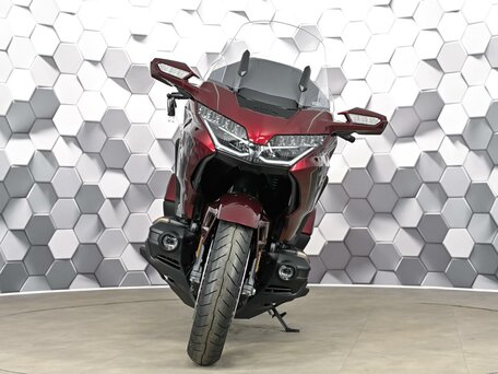 2025 Honda GL 1800 Gold Wing, красный, 3649000 рублей, вид 5