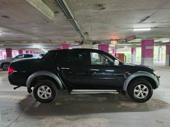 2007 Mitsubishi L200 IV, чёрный - вид 6