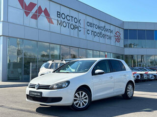 Volkswagen Golf VI