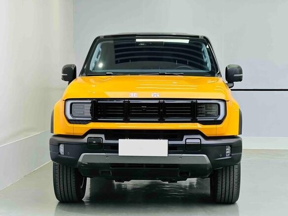 2024 BAIC BJ40 II, жёлтый, 3660000 рублей