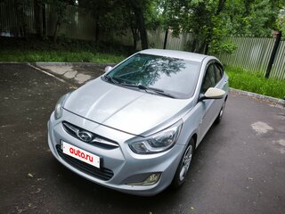 2013 Hyundai Solaris I, серый, 580000 рублей, вид 3