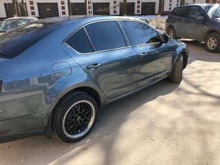 2017 Skoda Octavia III (A7) Рестайлинг, серый, 1560000 рублей, вид 4