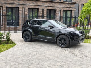 2026 Land Rover Range Rover Evoque II Рестайлинг, чёрный, 6850000 рублей, вид 2