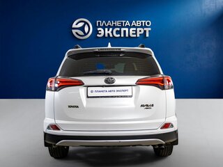 2019 Toyota RAV4 IV (XA40) Рестайлинг, белый, 2540000 рублей, вид 5