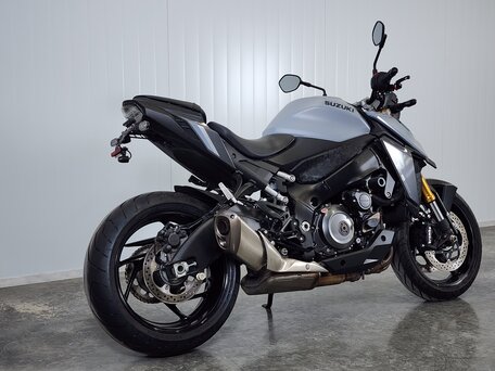 2021 Suzuki GSX-S 1000, серый, 1069000 рублей, вид 2